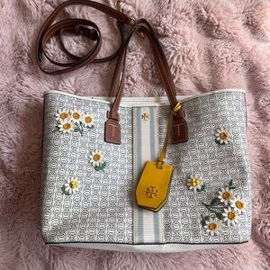 Tory Burch Daisy Chain Embroidered Gemini Link Tote